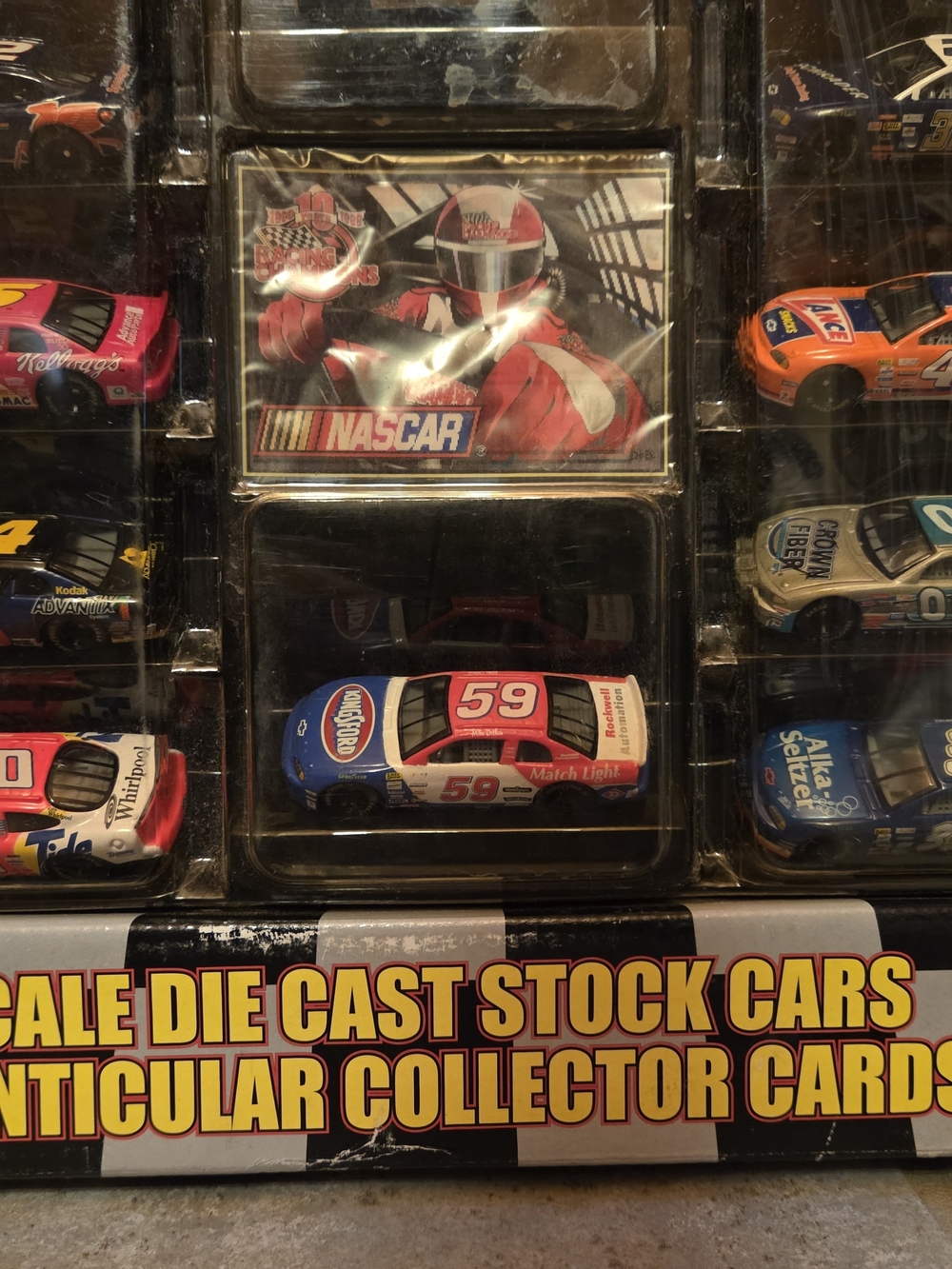 Nascar 1 Of 4 1:64 Die-Cast 12-Pack Limited Edition - Picture 3 of 4